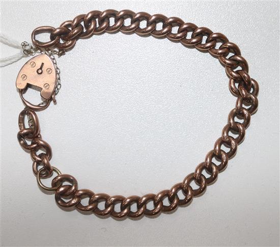 A 9ct gold curb link bracelet, 15 grams.